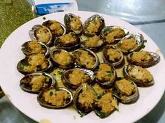 -三亚火车头万人海鲜广场