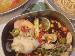 -巴厘龙虾·榜首油焖大虾(音乐学院·沿江酒馆店)