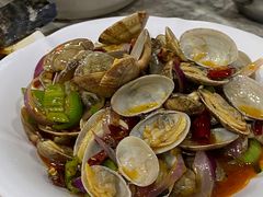 葱姜炒花甲-四川小胡子海鲜(丁村万人海鲜广场店)