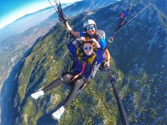 -费特希耶滑翔伞