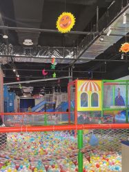 -塔塔王国·主题儿童游乐园(奥城商业广场店)