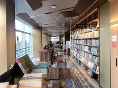 -凤凰国际书城(凤凰广场店)