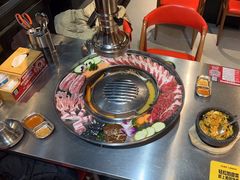 -哈哈碳都·牛肋条无限自助烤肉(台江万达店)