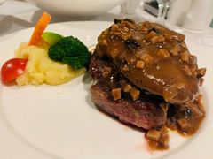 扒鹅肝小牛排-维兰西餐(万泉河店)