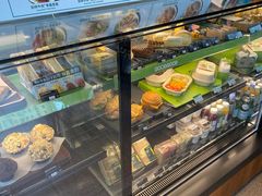 面包甜点陈列柜-星巴克(金谊广场店)