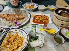 -天天向上素食餐厅(五台山店)