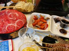 -鲜入围煮花胶鸡海鲜火锅