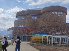 -江布拉克景区怪坡停车场