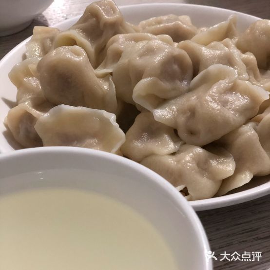 王记棱丽睡觉(万润街店)