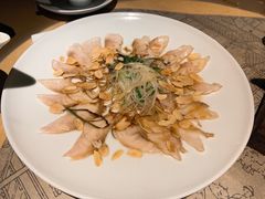 薄切鲜鱼片-穹六人间 people 6(岳阳路店)