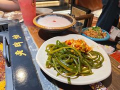 -老牌坊云南鱼豆花火锅(哈西万达店)