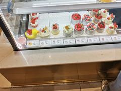 -花花卷卷·鲜食蛋糕(静安久光百货店)