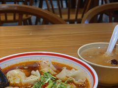 -八二小区抄手(龙湖上城天街店)