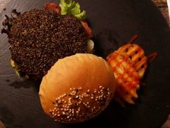 -HIGH FIVE哈福手工汉堡(桂林路店)