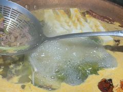 -洱火云南酸菜牛肉火锅(石景山当代商城店)