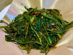 -东海岸人工湖美食村