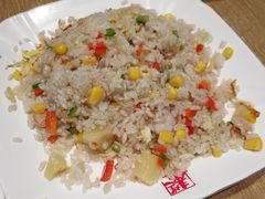 菠萝虾仁蛋炒饭-泰煌鸡·上海白斩鸡·鸡汤面(鹤庆店)