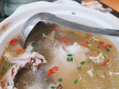 皖南散养老母鸡-留柱小馆·皖南甲鱼·土鸡汤·平价海鲜(徐家汇店)
