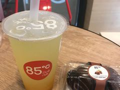 -85度C(生甜甜圈研究工坊·上海局门店)