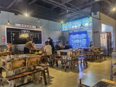 大堂-石锅苗苗鱼(武汉首店)