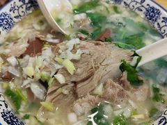 -八百里牛肉汤(盖饭·锅贴·万象城店)