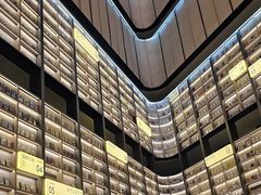 -上海虹桥中心爱琴海亚朵S酒店