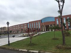 -中加枫华国际学校