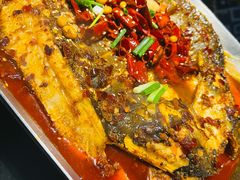 香辣烤鱼-鸣记脆皮烤鱼·海鲜烤鱼(亿合城店)