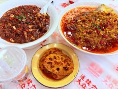 -堂瓦里·33年传统赣菜(第一街区店)