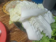 -洞庭洲·防空洞火锅·烧烤·铜锅涮肉(新百广场店)