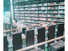 -钟书阁(群光广场店)