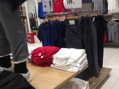 -优衣库(红谷滩万达店)