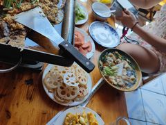 -宏兴烤鱼山庄(宣恩总店)