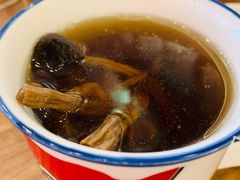 茶树菇龙骨汤-先记烧鹅王·本地粤菜(福永店)