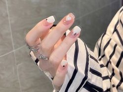 -悦指间美甲美睫