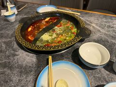-景明轩•养生酸汤鱼火锅 云贵鲜菌 现舂野果酸汤(王寨小区店)