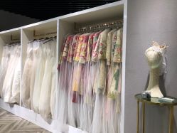 -Lady  Jane高端婚纱礼服馆