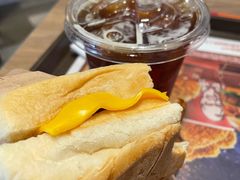 鸡排厚蛋烧双层帕尼尼咖啡-肯德基(西安兴庆店)