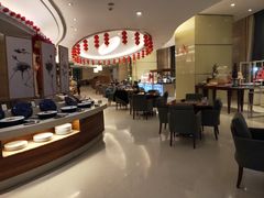 自助取餐区-元一希尔顿酒店·禅自助餐厅·啤酒花园