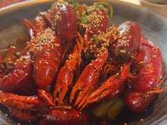 -肥肥虾庄·金牌油焖大虾(汉街SKP店)