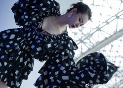 -I+造型烫发染发