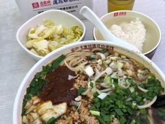 -点食坊莲花白米线