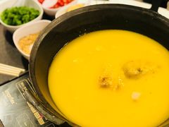 -鲜入围煮花胶鸡海鲜火锅