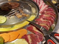 -哈哈碳都·牛肋条无限自助烤肉(台江万达店)
