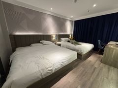 -柏曼酒店(广州长隆旅游度假区汉溪长隆地铁站店)