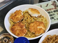 香煎墨鱼饼蟹黄捞面-牛记咖喱美食(十月初五日街店)