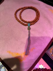 -灵彩珠宝(朗香街店)