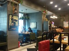大堂-愉肴麻辣香锅(中山路店)