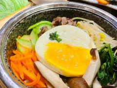 牛肉拌饭-明洞阿姨·韩式酱蟹烤肉·创意料理(三元桥店)