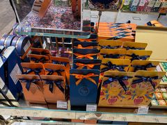 -VENCHI 闻绮(北京国贸商城店)